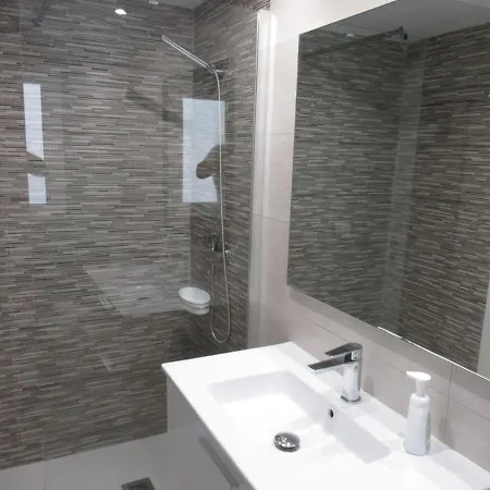 La Rosita Sun Apartments, By Comfortable Luxury Apartamento