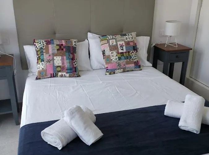 La Rosita Sun Apartments, By Comfortable Luxury דירה קורלחו