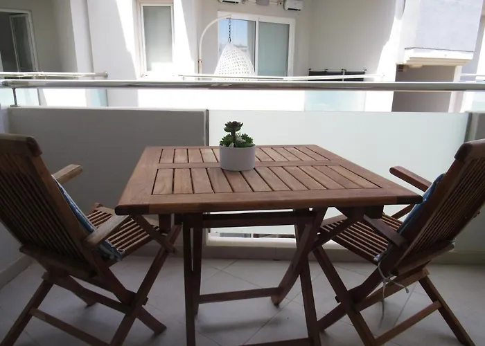 דירה La Rosita Sun Apartments, By Comfortable Luxury קורלחו